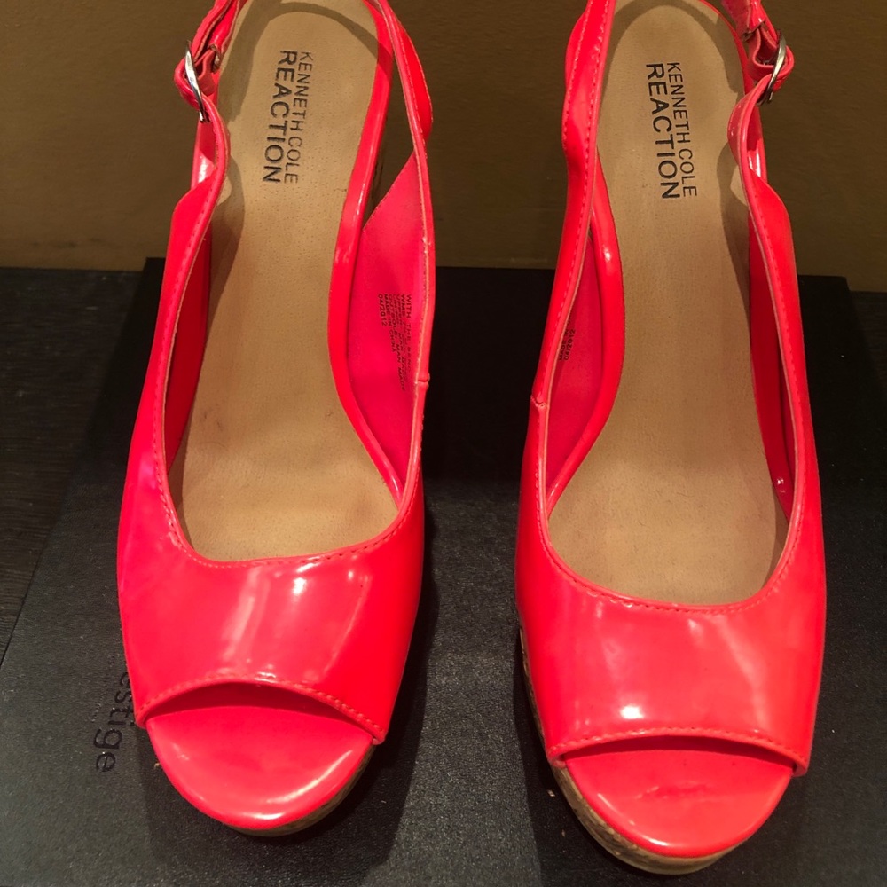 Kenneth Cole Reaction Wedges